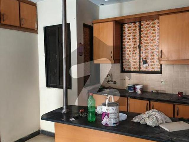 200 Sq.yds old house for sale in north nazimabad block j
