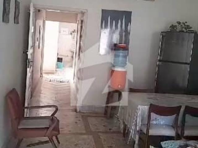 200 Yards G+1 2nd Floor 2 Bed D Kitchen