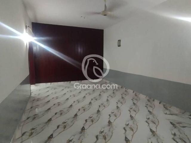 200 Yd² Lower portion for Rent