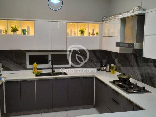 200 Yd² Upper portion for Sale