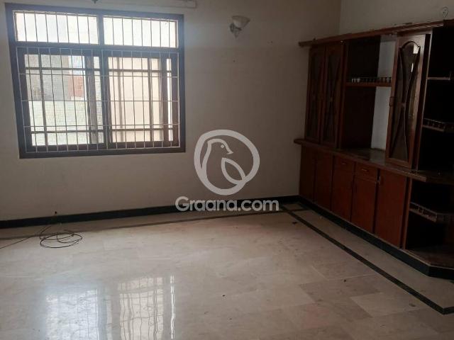 200 Yd² Upper portion for Rent