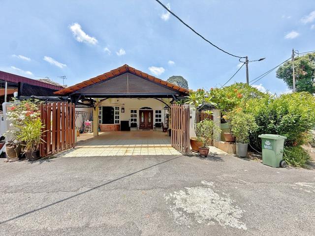 200k Renovated Corner Single Storey Tambun Perpaduan Batu 4 Bercham Sa