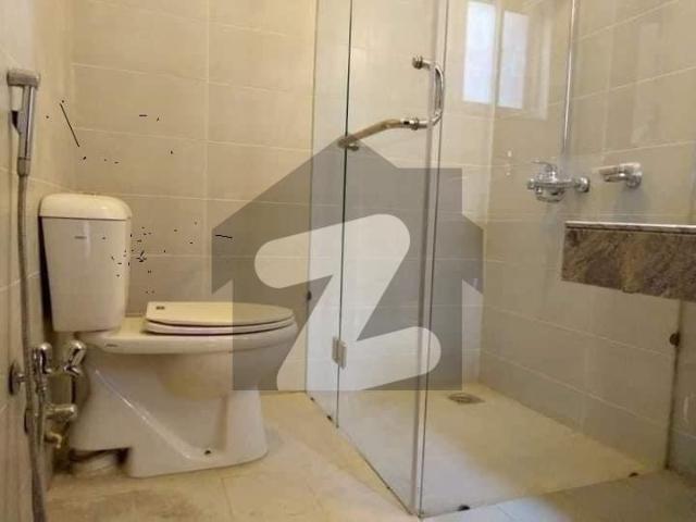 200sq Yard 3 Bedrooms Luxury Villa Is Available FOR RENT. 8km From Entrance Of BTK. 3 Bed DDL 1 Kitchen Bahria Town Precinct 10 A