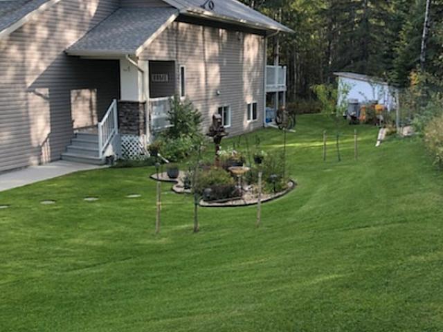 2014 Executive Home In Birchwood Village!