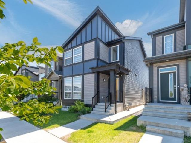 2015 Desrochers Drive, Edmonton, AB, T6W 4Y9 house for sale | Listing ID E4498 | Royal LePage