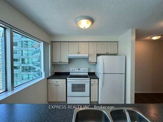 2011 10 Queens Quay W, Toronto | Terminated, C12522 | Condos. Ca