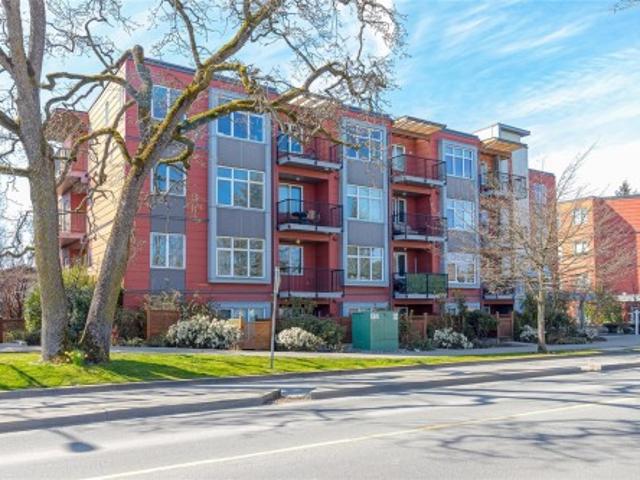 201 4 Borden St, Saanich, BC, V8X 2E9 Single Family Property For Sale | Listing ID 1030 | Royal LePage