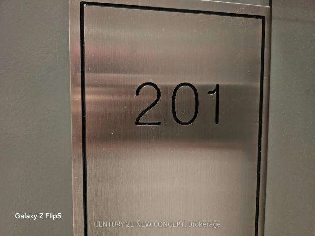 201 5 Yonge Street, North York | 1+1Beds/2Bath, Condo, $2,100/mo | Condos. Ca
