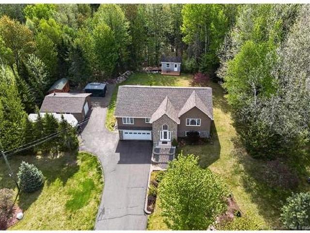 201 Garden Grove St, Lincoln, NB, E3B 7G8 Luxury House for sale | Listing ID NB140035 | Royal LePage Carriage Trade Luxury Properties