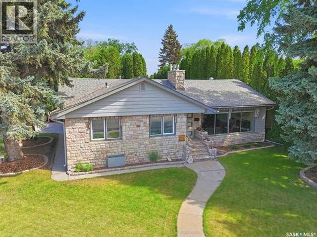 201 Garrison Crescent, Saskatoon, SK, S7H 2Z7 house for sale | Listing ID SK040120 | Royal LePage