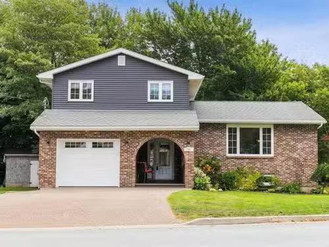 201 Douglas Crescent, Halifax, NS, B3M 3B6 house for sale L.