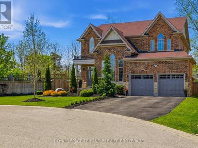201 Dorchester Court, Woodstock North, ON, N4S 7W2 house for sale | Listing ID X13157 | Royal LePage