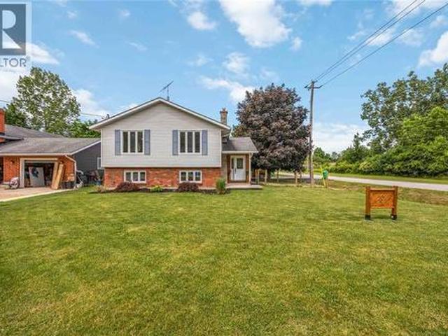 201 Eureka Street, Petrolia, ON, N0N 1R0 house for sale | Listing ID 26014 | Royal LePage