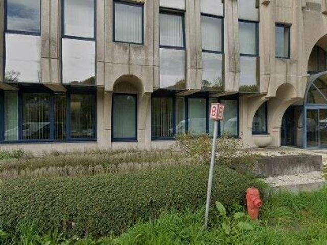 201 m2 office space for sale in Brussels Sint Lambrechts Woluwe