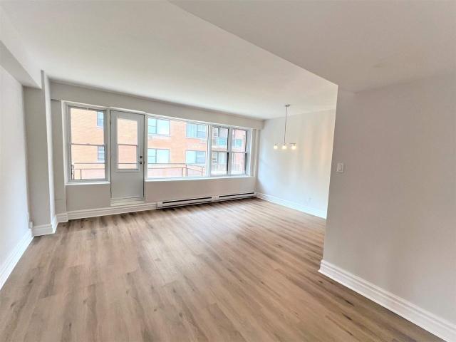 201 METCALFE Studio Apartment for Rent at 201 Av Metcalfe, Westmount, QC H3Z 2H7