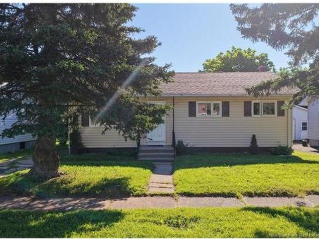 201 Sumner Ave, Moncton, NB, E1C 8A6 house for sale | Listing ID NB142257 | Royal LePage