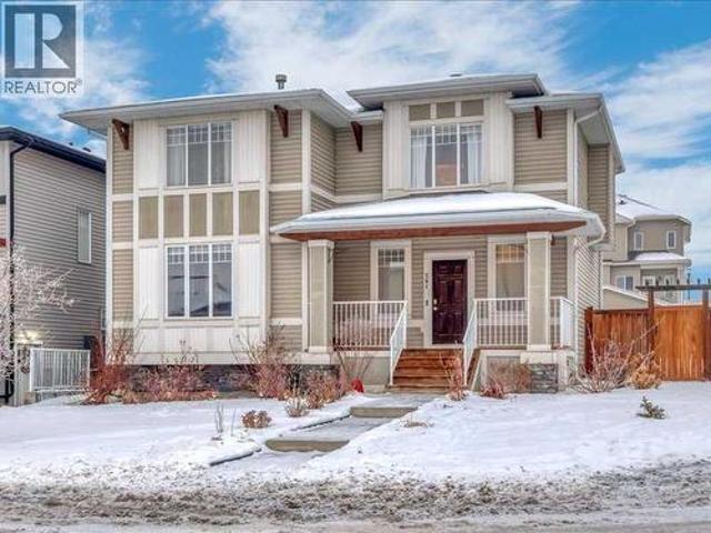 201 Rainbow Falls Glen, Chestermere, AB, T1X 0S6 house for sale | Listing ID A2302 | Royal LePage