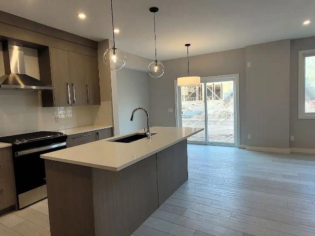 2024 Built 4 bds, 4 bath House in Crimson Ridge NW