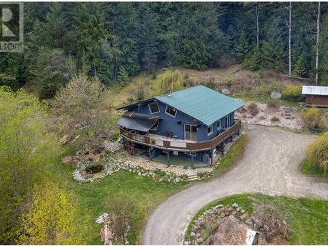 2026 Perrier Road, Nelson, BC, V1L 6Y9 house for sale | Listing ID 10336 | Royal LePage