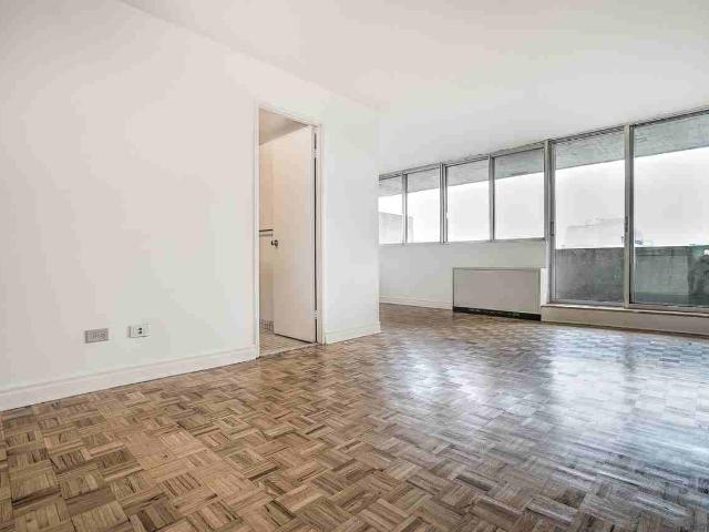 2021 Atwater 2 Bedroom Apartment for Rent at 2021 Av Atwater, Montréal, QC H3H 2P2