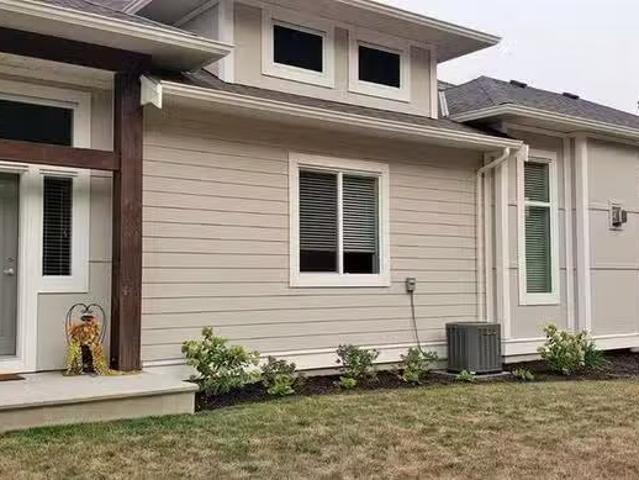 2021 Duplex Luxury Furnished End Unit for Sale