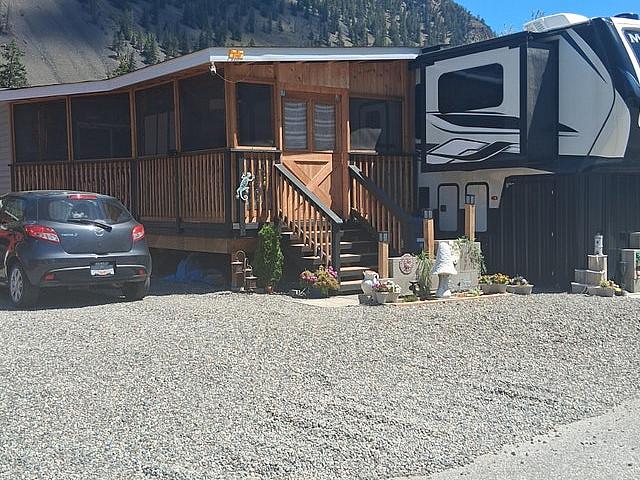 2022 Montana High Country 377 Fl