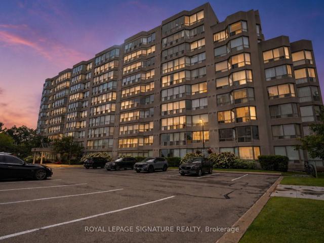 202 175 Cedar Avenue, Richmond Hill | 2+1Beds/2Bath, Condo, $620,000 | Condos. Ca
