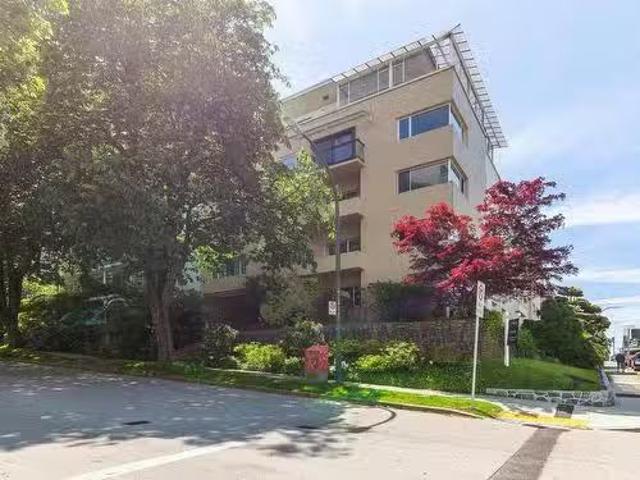 202 1972 Robson Street, Vancouver, BC, V6G 1E8 Single Family.
