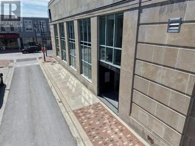 202 241 Front Street, Belleville Ward, ON, K8N 2Z6 house for lease | Listing ID X13722 | Royal LePage