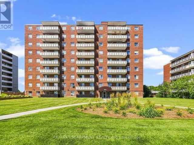 202 851 Queenston Road, Hamilton, ON, L8H 4X5 condo for sale | Listing ID X13628 | Royal LePage