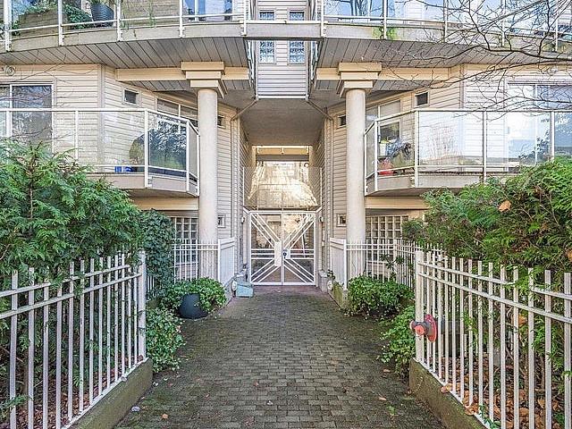 202 966 W 14th Avenue Vancouver, British Columbia