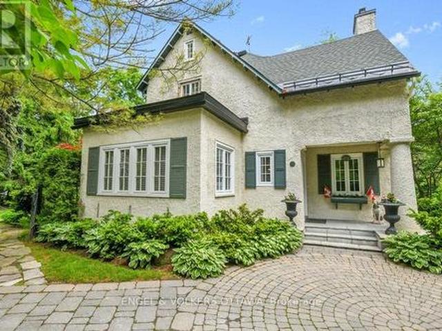 202 Cloverdale Road, Ottawa, ON, K1M 0X2 house for sale | Listing ID X13216 | Royal LePage