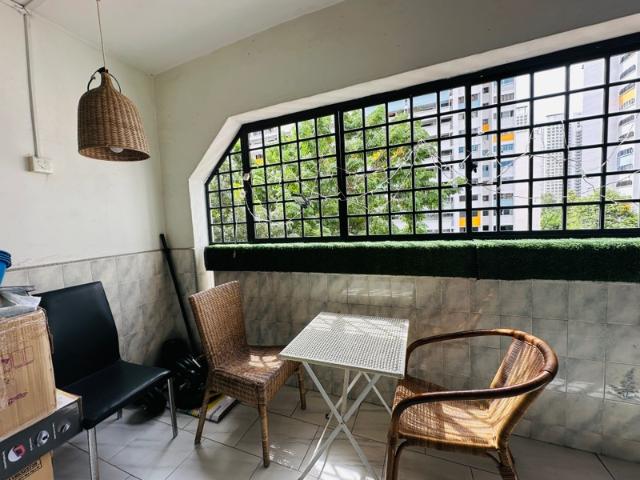 202 Bukit Batok Street 21 HDB Apartment For Sale, $700,000, 3 Bed 2 Bath 1,431 sqft $489.00 psf