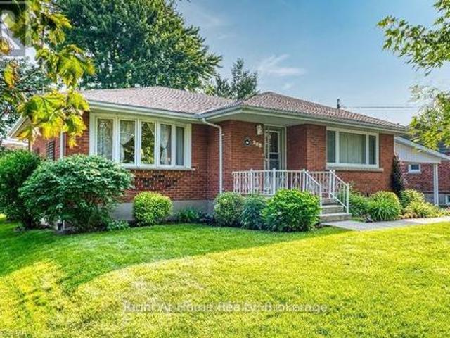 202 Easson Street, Stratford, ON, N5A 1N5 house for sale | Listing ID X13567 | Royal LePage