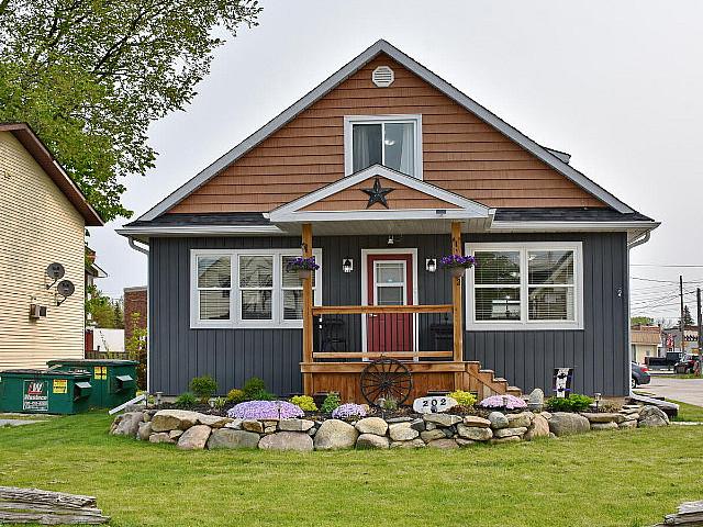 202 Oak St, Stayner On