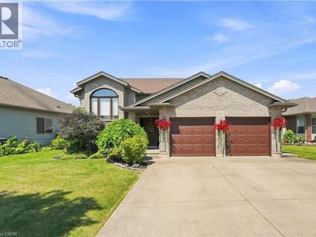 202 Wellbrook Boulevard, Welland, ON, L3C 7M9 house for sale | Listing ID 40853 | Royal LePage