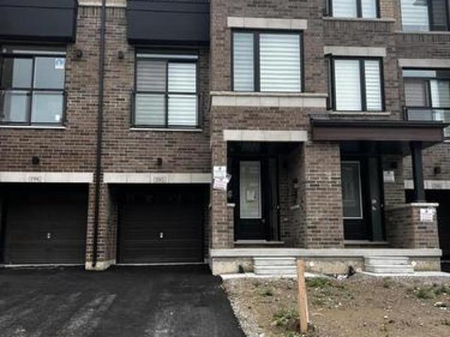 202 Tennant Circle, Vaughan, ON, L4H 5L4 house for lease | Listing ID N13618 | Royal LePage