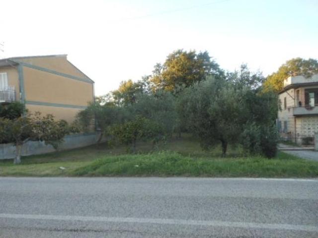 2036/CAIANELLO Terreno edificabile di mq 1.000 di tipo “B” nei pressi del Comune di Caianello, a 500 mt dall’ingresso dell’Autostrada. In zona residen