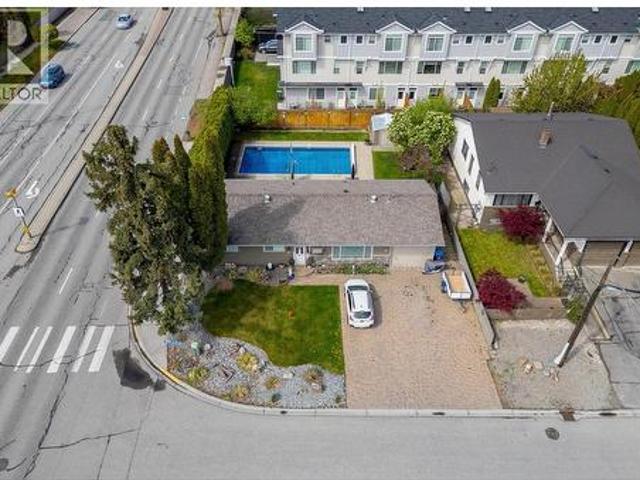 2030 Wilkinson Street, Kelowna, BC, V1Y 3Z8 house for sale | Listing ID 10394 | Royal LePage