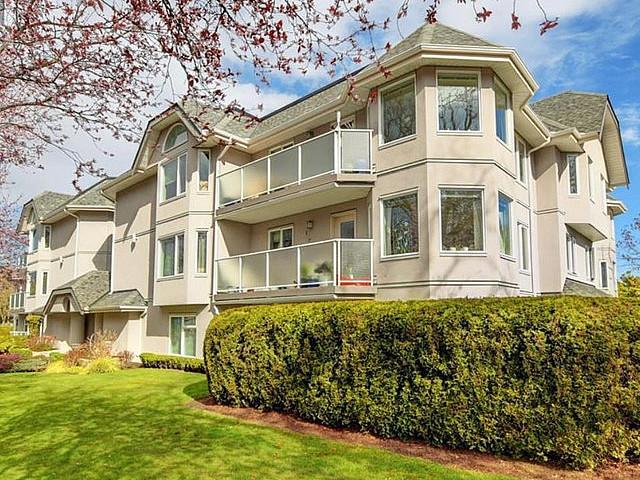 203 1477 Yale St Oak Bay, British Columbia