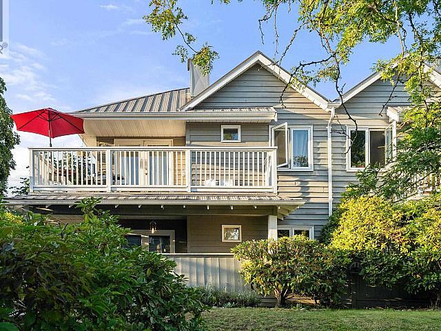 203 1538 Bowser Avenue North Vancouver, British Columbia