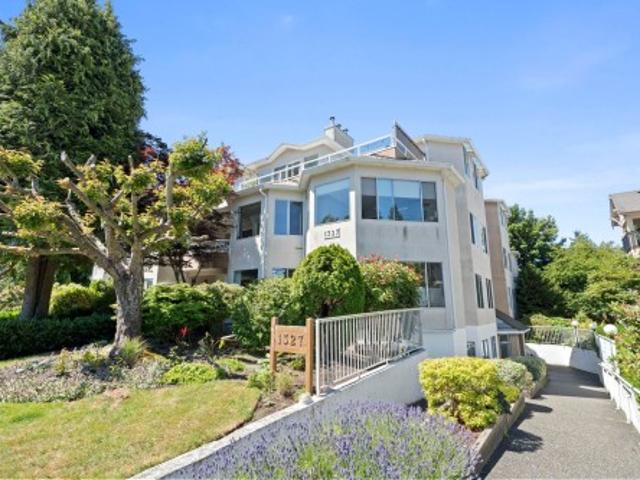 203 1 Best Street, White Rock, BC, V4B 4E3 Single Family Property For Sale | Listing ID R3139 | Royal LePage