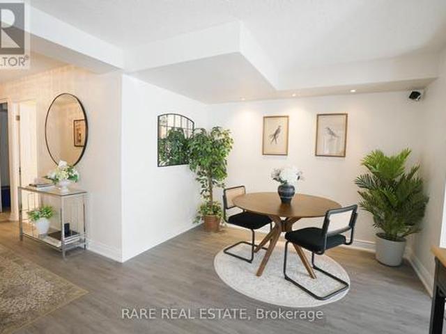 203 24 Wellesley Street Sw, Toronto, ON, M4Y 2X6 condo for sale | Listing ID C11988 | Royal LePage