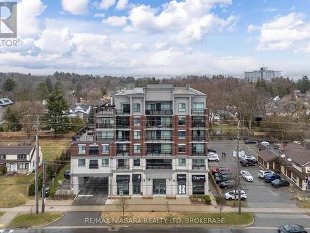 203 34 Plains Road E, Burlington Lasalle, ON, L7T 0B9 condo for sale | Listing ID W12080 | Royal LePage