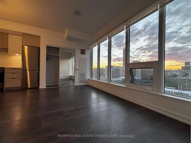 203 COLLEGE ST – SUITE 906, Toronto