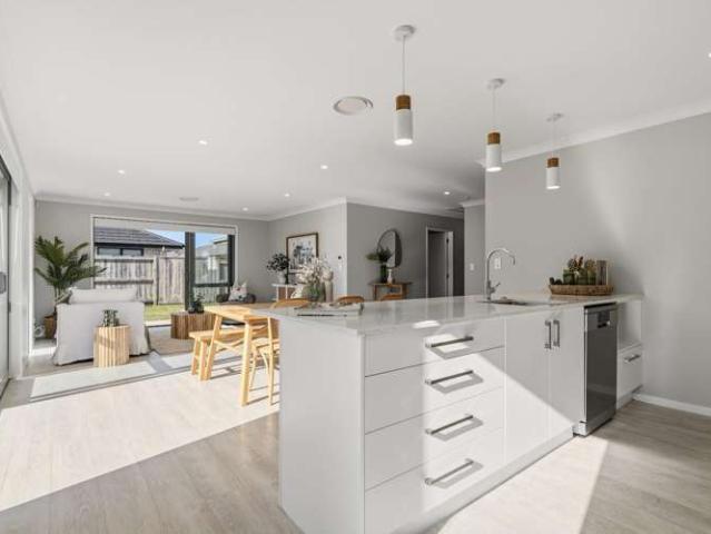 203 Te Okuroa Drive, Papamoa, Tauranga