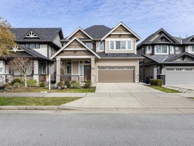 2044 A Avenue, Langley, BC, V2Y 0S2 house for sale | Listing ID R3105 | Royal LePage