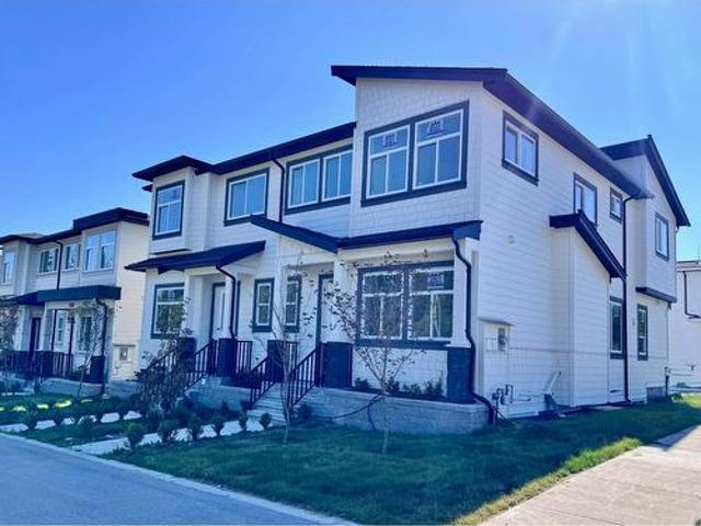2041 168 Street, Surrey, BC, V3Z 1H1 house for sale | Listing ID R3154 | Royal LePage