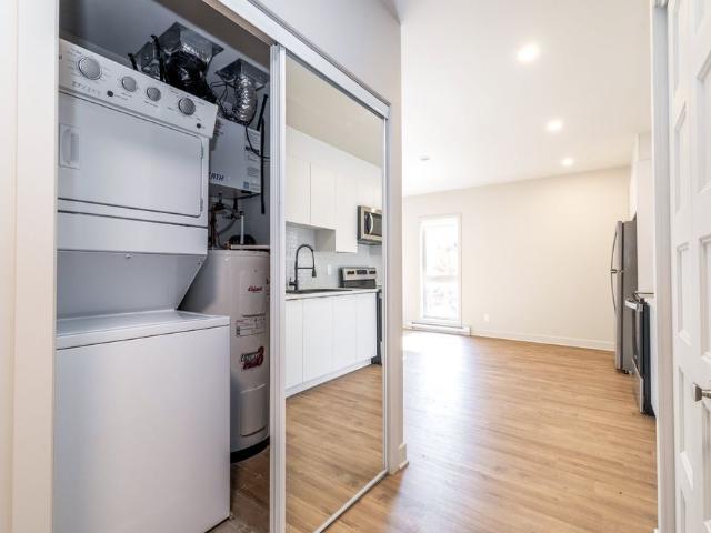 2042 Rue Dufresne, Montréal