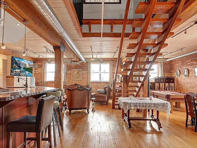 204 1170 Broad Street Regina, Saskatchewan